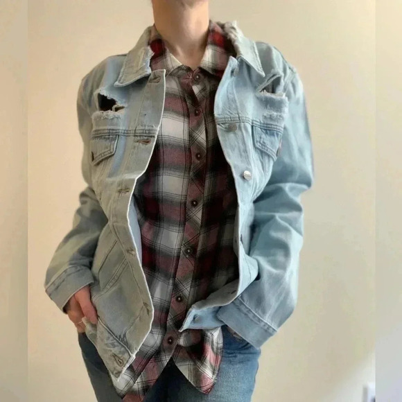 Urban Outfitters Neon Blonde Jean Jacket Light Wash Denim Distressed Blue XS - Picture 12 of 16